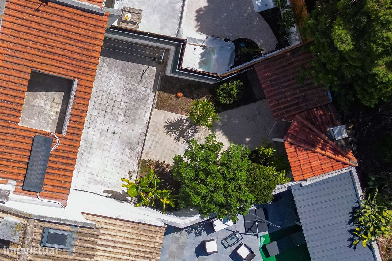 Moradia T2+1, em banda com Jardim, churrasqueira e garagem - Pau Gordo - Grande imagem: 4/45