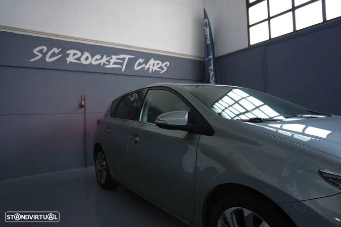 Toyota Auris 1.4 D-4D Com. +P.Sport +TSS+Navi - 50