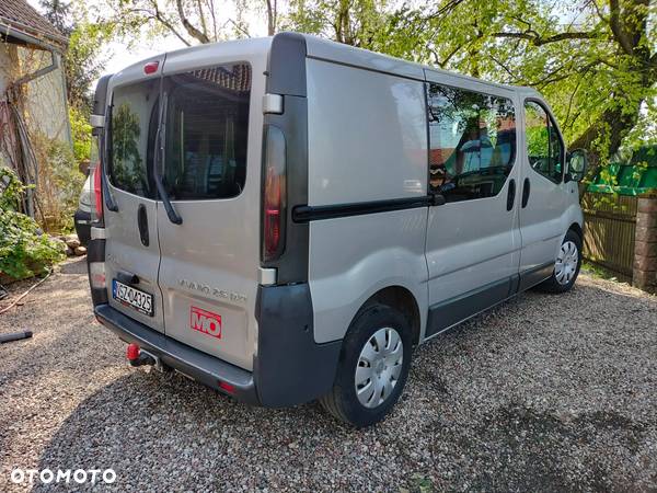 Opel vivaro - 9