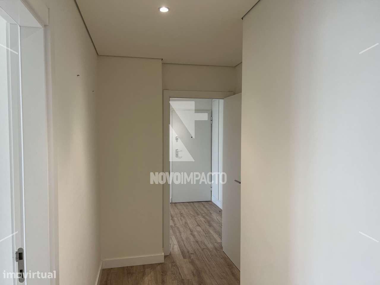 T3 Moderno com Suite, Parqueamento, Varanda e Classe Energética A –...-13