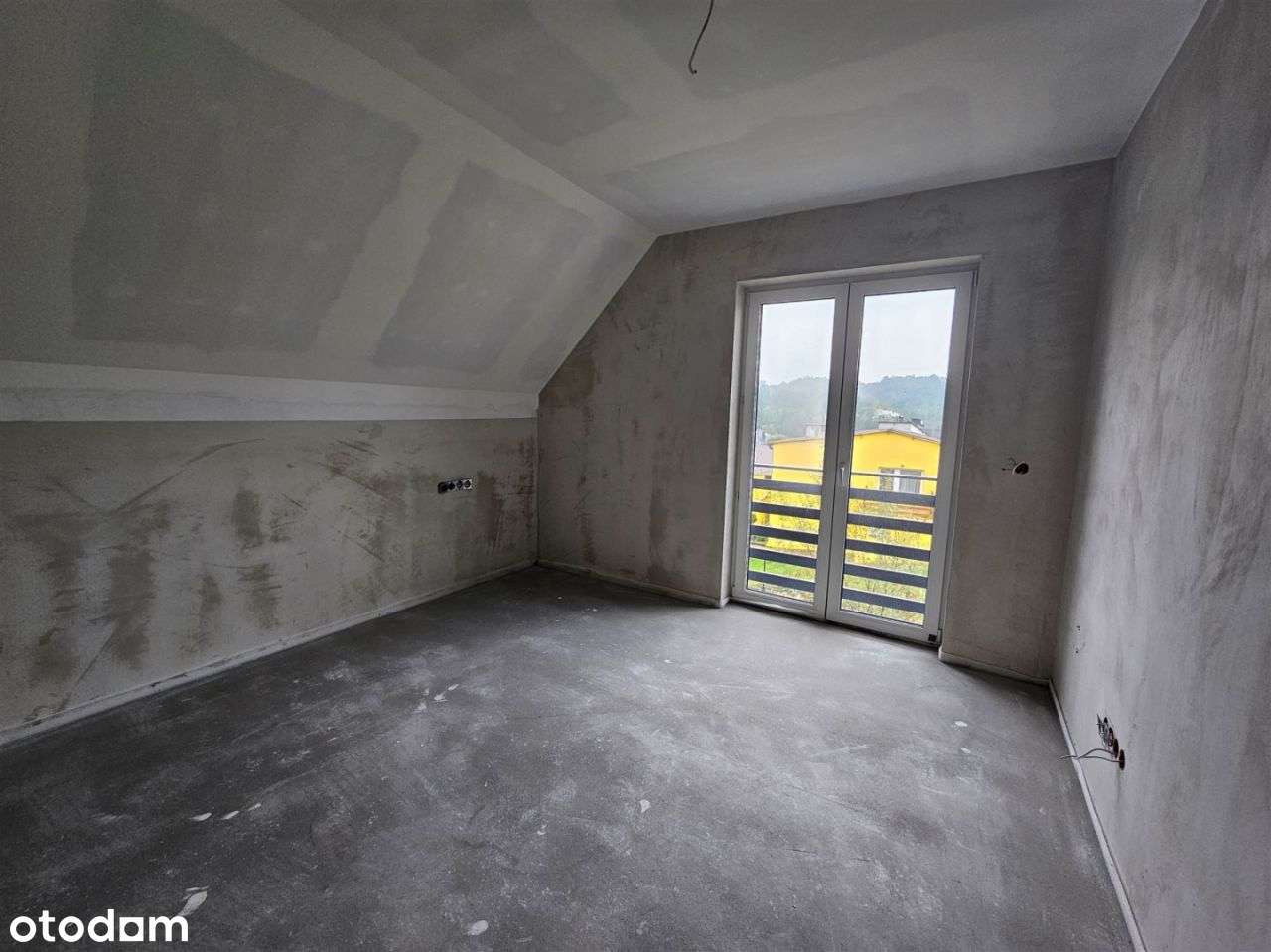 Gotowy solidnie wybudowany, podpiwniczony, Piękny-9