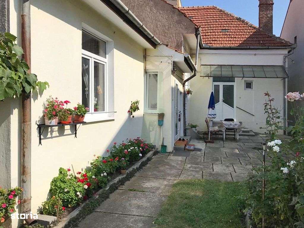 Casa Vanzare Ultracentrala, Multiple Destinatii - Imagine principală: 3/20