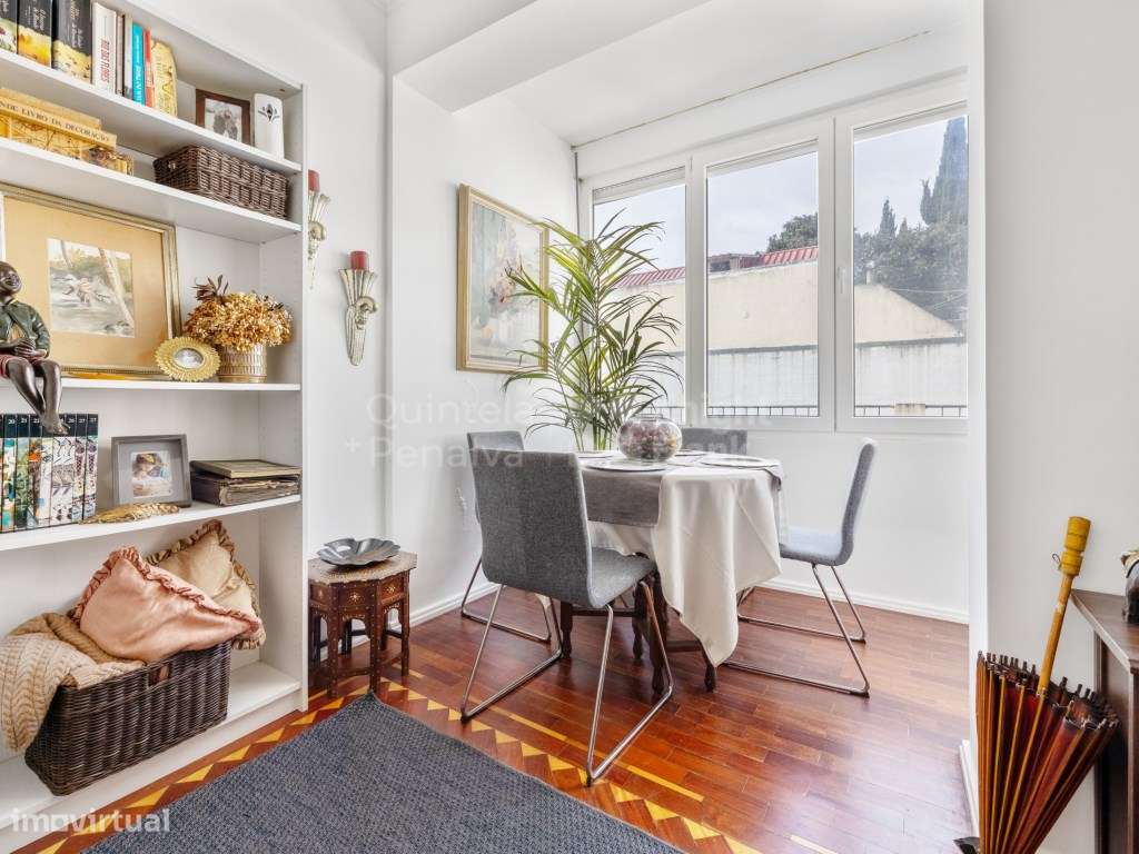 Apartamento T2 remodelado e próximo do Rio em Algés, Oeiras - Grande imagem: 3/25