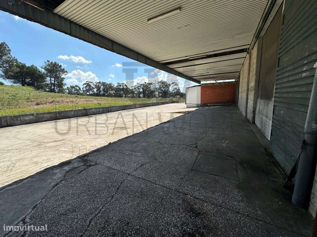Armazém , Sete Casas, Loures, 2.400 m² - Grande imagem: 5/29