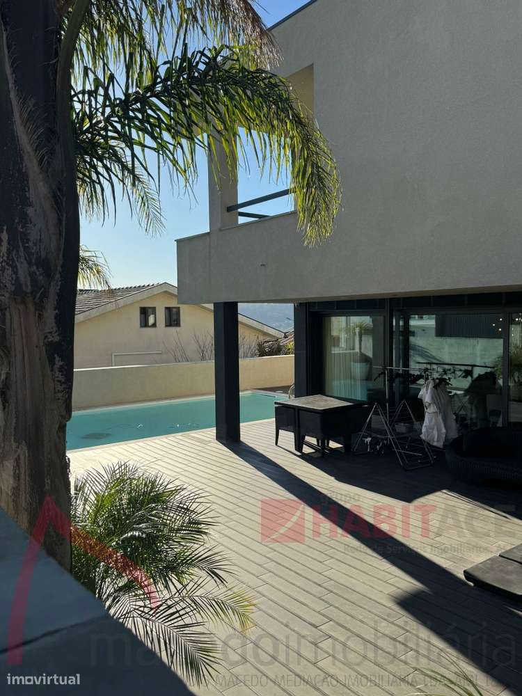 Moradia Isolada T4 com Piscina para venda em Braga - Grande imagem: 2/42