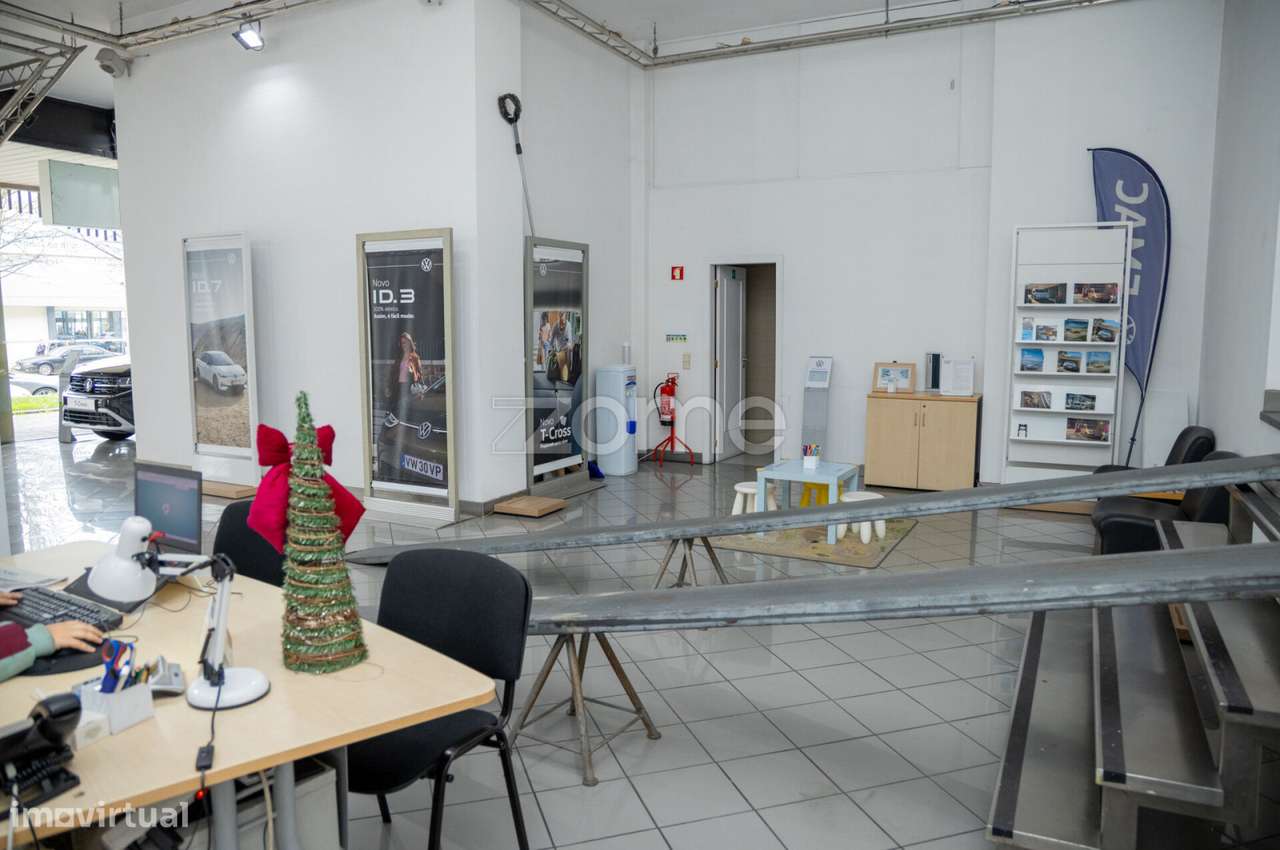 Loja ampla para arrendamento no centro de Vila Nova de Famalicão - Grande imagem: 5/15