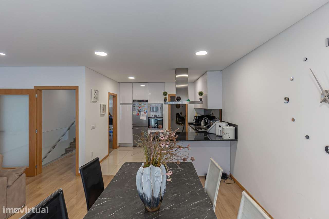 Moradia T3 em Lousada | Terraço e Garagem-32