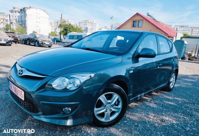 Hyundai I30 1.6 CRDI blue Classic - 3