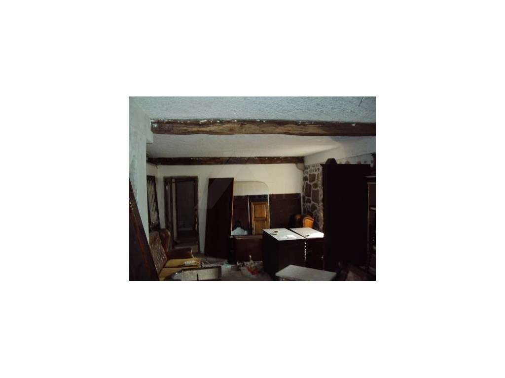 Moradia em pedra p/ reconstruir em Paredes de Coura. - Grande imagem: 4/8