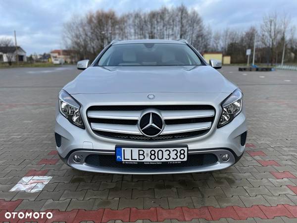 Mercedes-Benz GLA 250 7G-DCT - 10