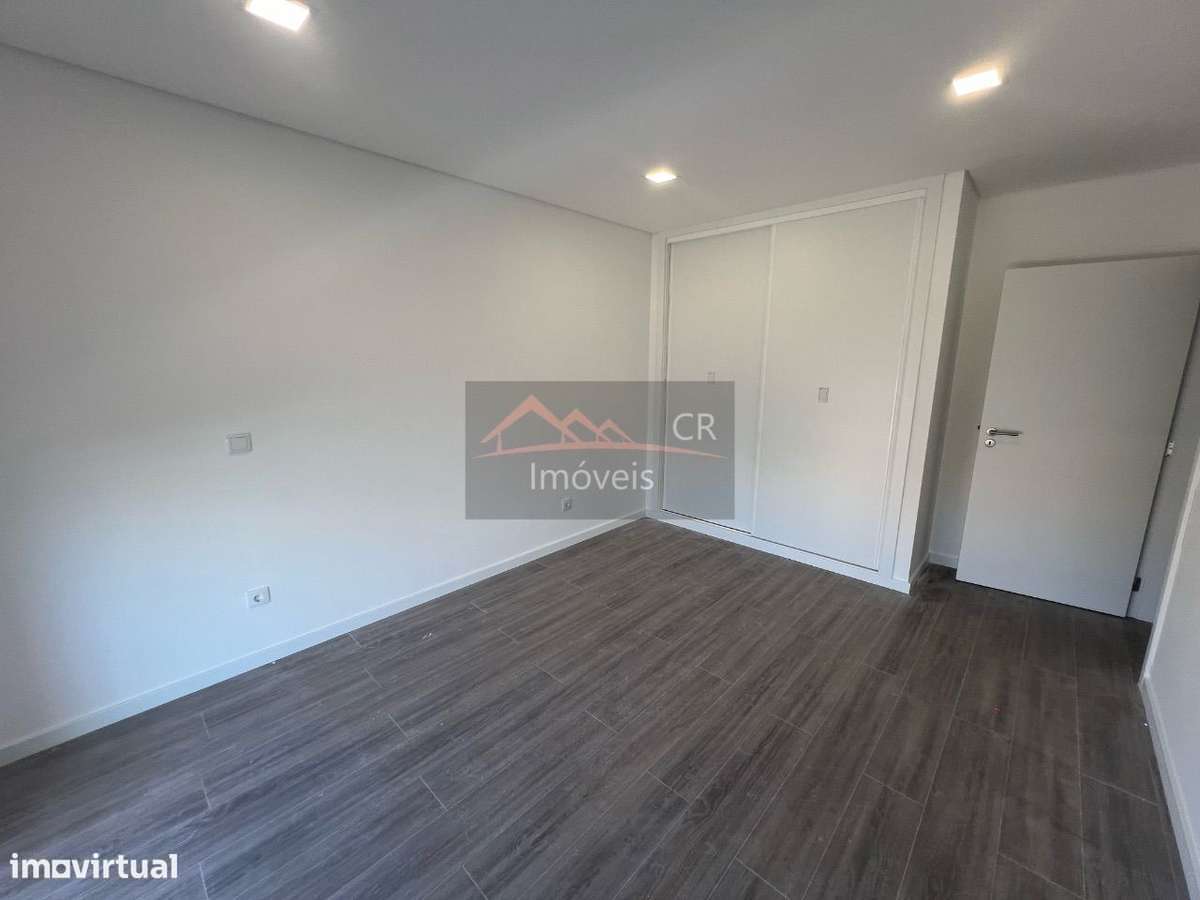 Vendo Moradia Nova T2 Garagem Vale Milhaços - Grande imagem: 5/10