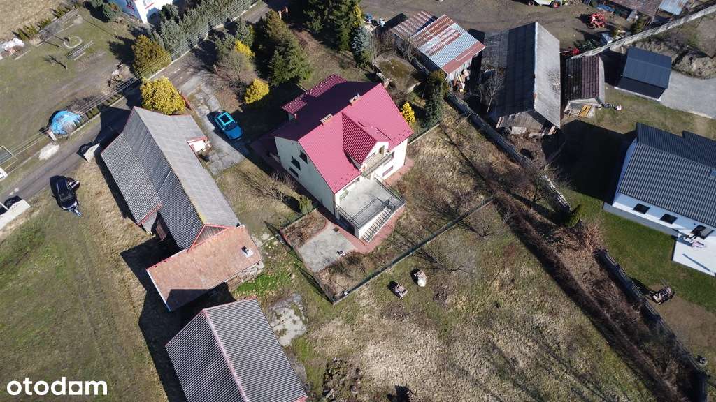 Dom z duszą na uboczu – cisza i przestrzeń-17