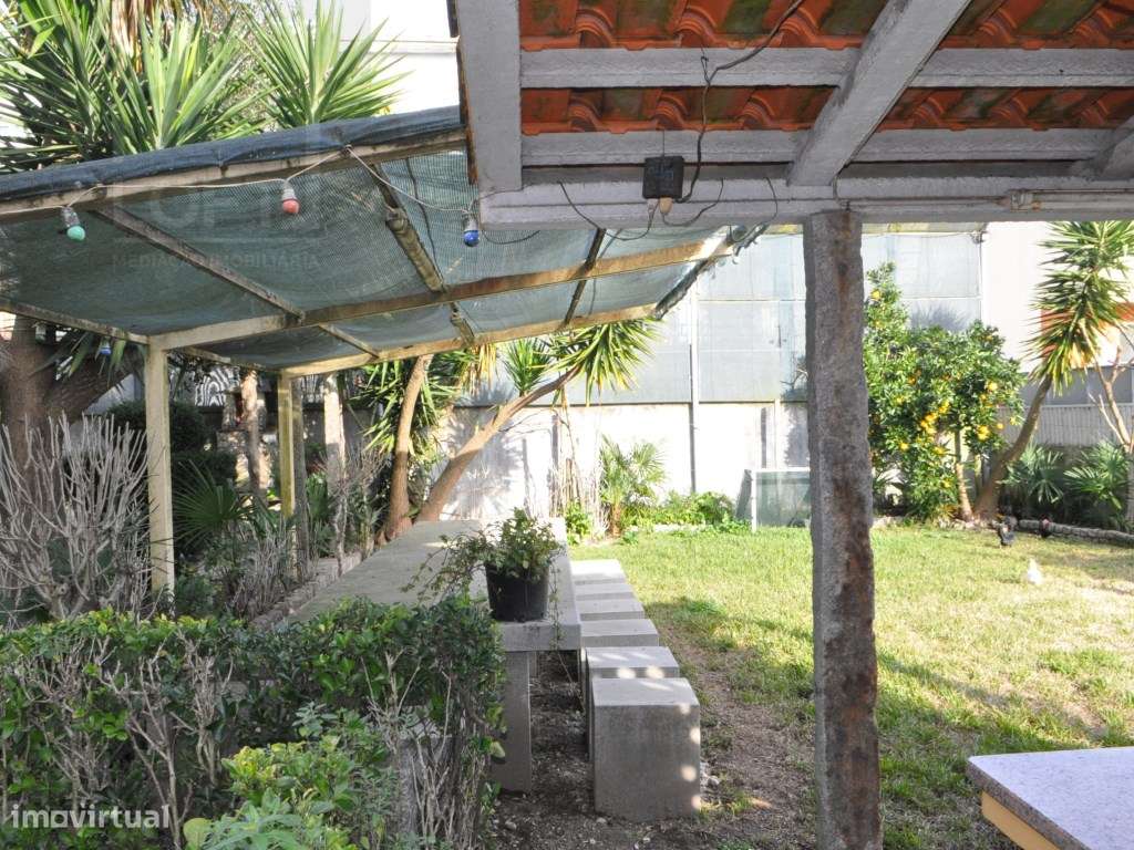 Moradia V4 em Candoso S.Santiago e Mascotelos-43