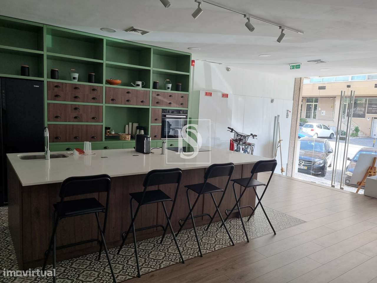 Oportunidade de Investimento de Loja em Braga Zona Privilegiada-0