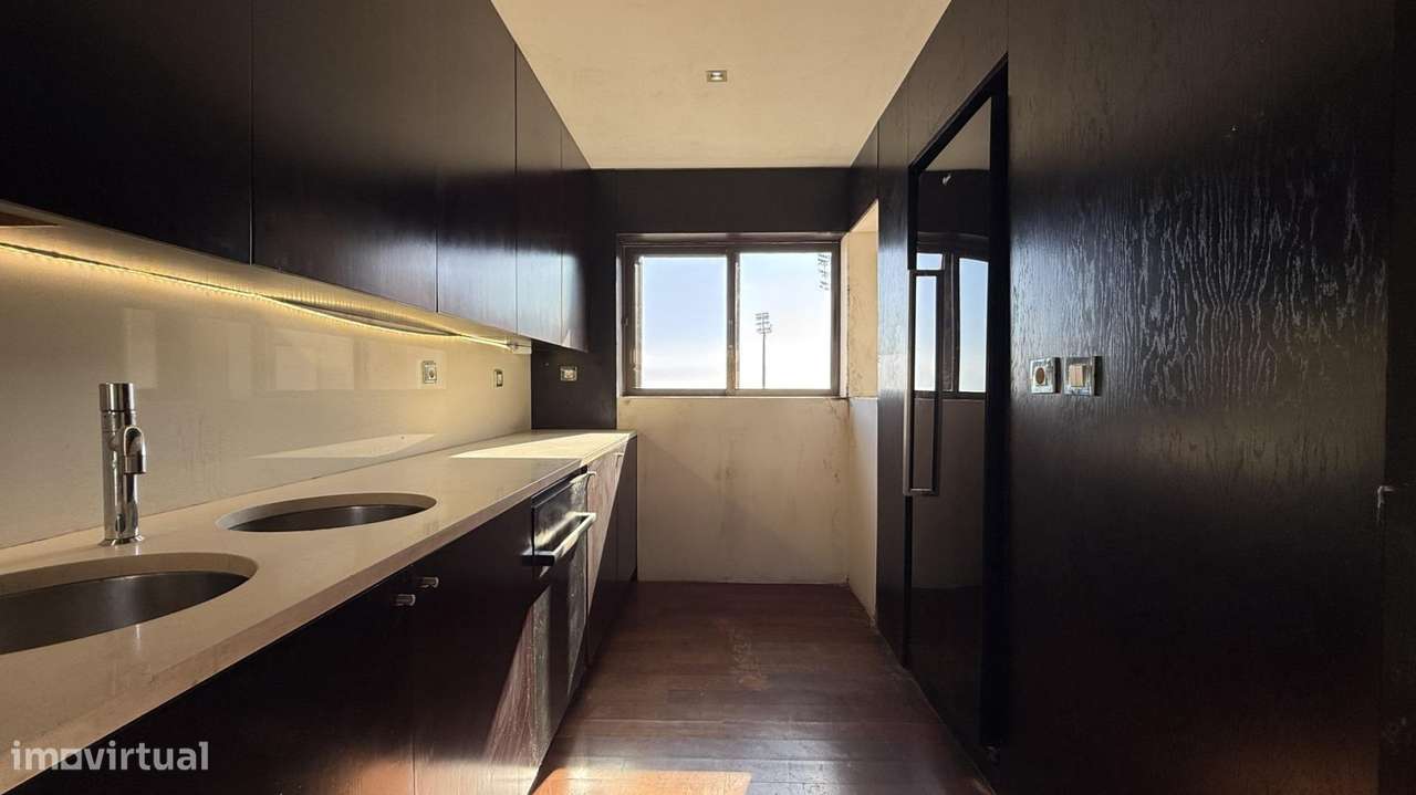 Apartamento T3 Duplex (Terraço e Vista Mar)-7