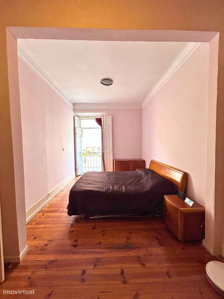 T2 Remodelado com Vista Lateral de Rio – 80m²-15