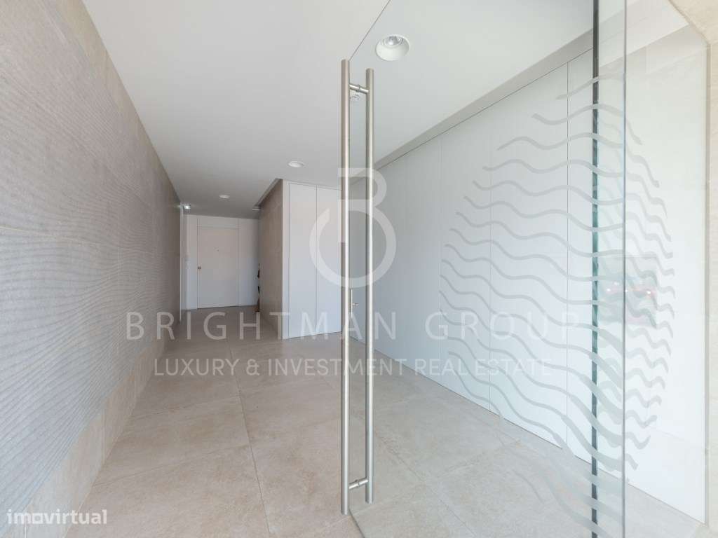 Apartamento T4 com jardim privativa, em Carcavelos-40