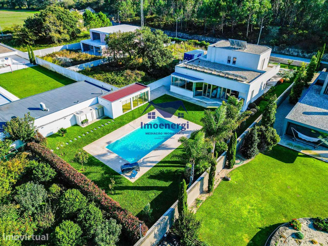 Excelente Moradia T4 de Luxo – 4 Frentes - Argivai-43