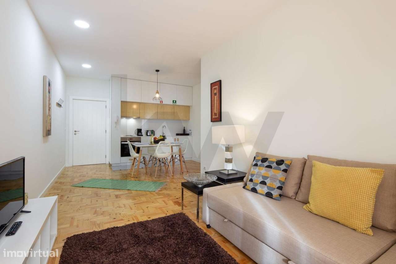 Arrendamento — Apartamento T1 mobilado e com varanda na Rua do Bonfim - Grande imagem: 3/23