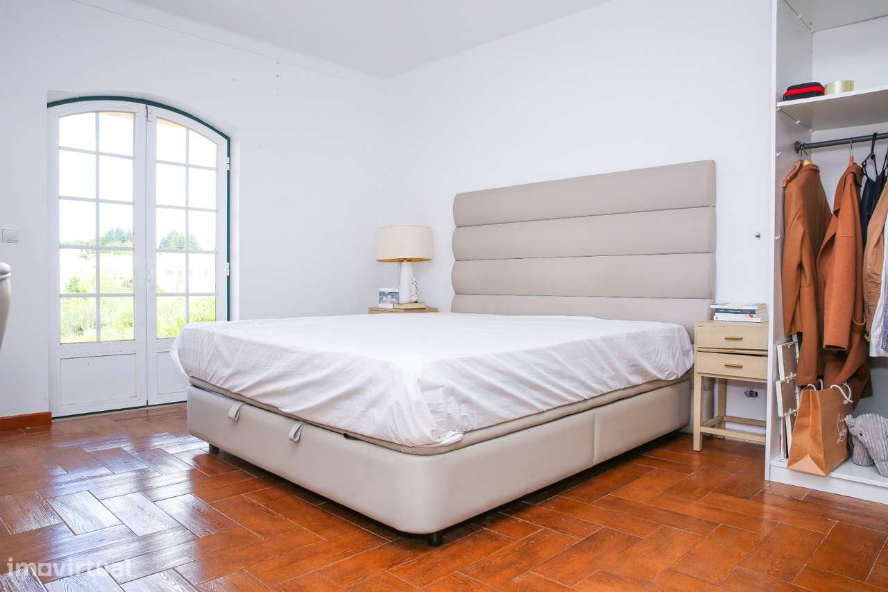 Moradia T4 isolada com logradouro de 2.200m²-17