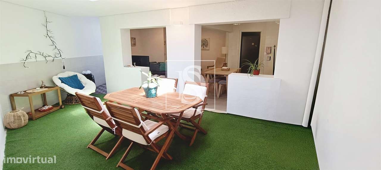 Andar Moradia, T2, Totalmente Renovado, junto à Praia (Lavra)-23