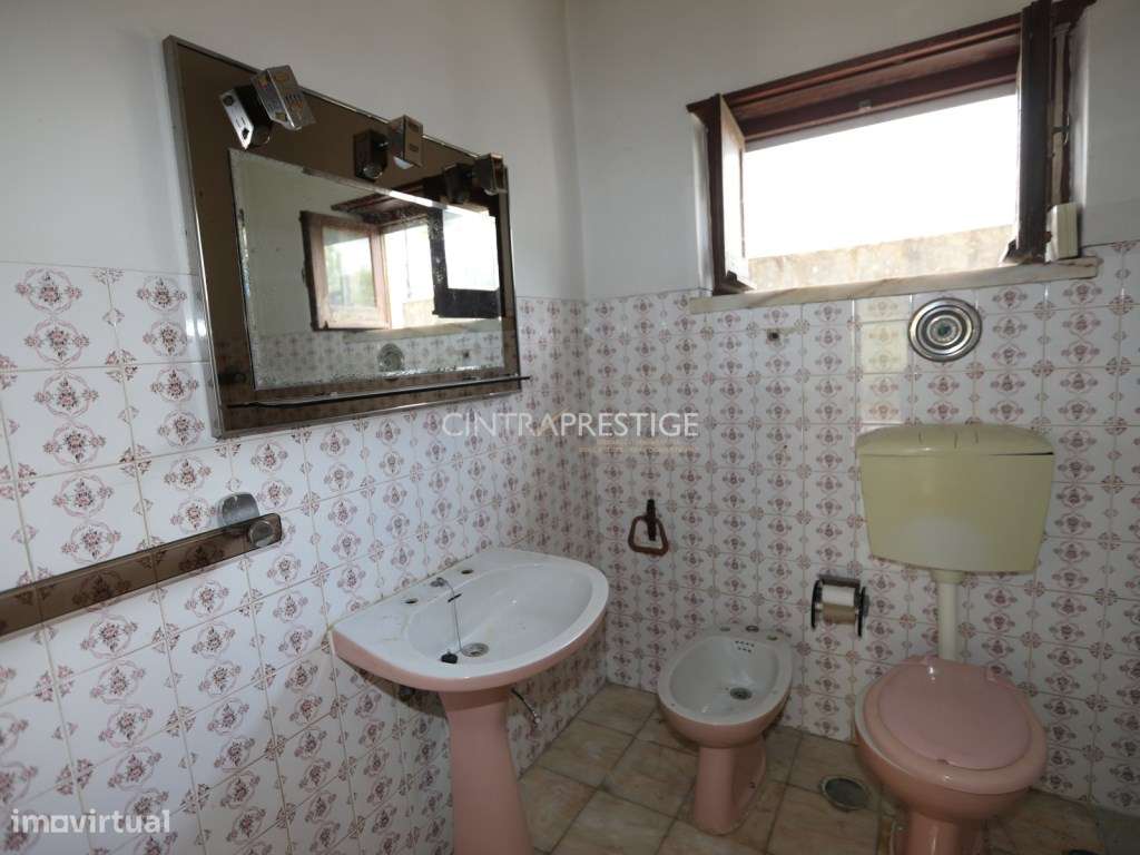 Moradia Isolada de 7 Assoalhadas em Montelavar - Sintra-23