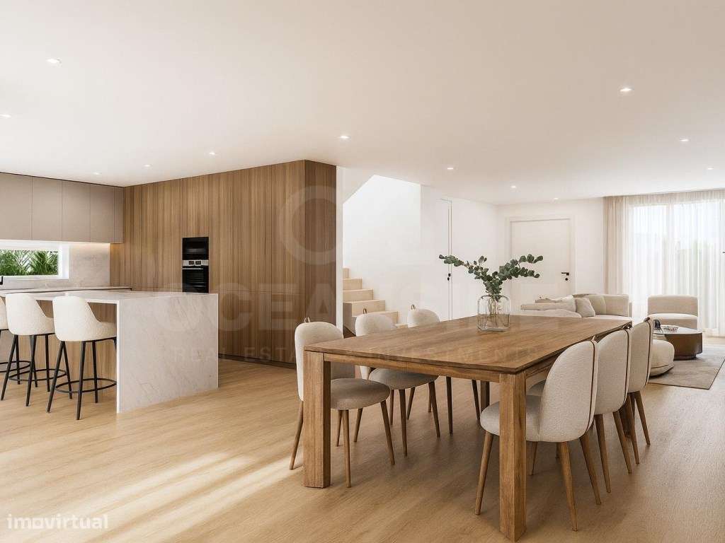 Moradia T4 com piscina, junto a Manique de cima-15