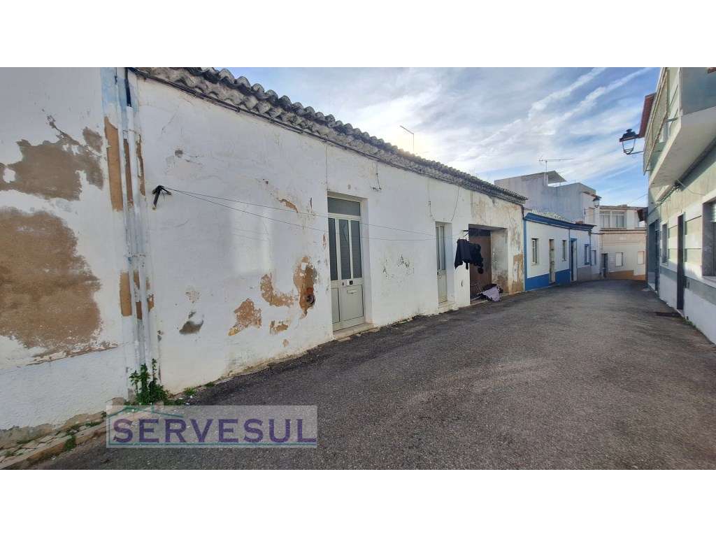 Casa centenária para reconstrução, localizada no centro Histórico d... - Grande imagem: 3/14