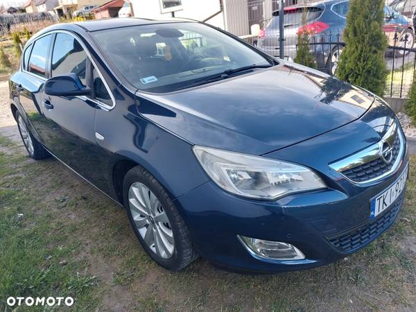 Opel Astra IV 1.3 CDTI Cosmo ecoFLEX - 3