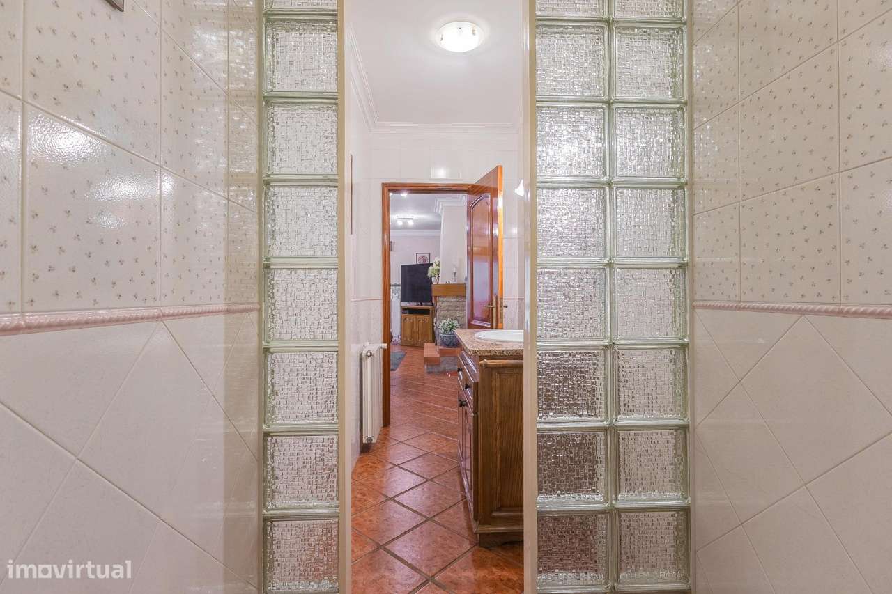 Moradia T4 exclusiva | Piscina| Zona Agrícola | Junto à Praia-44