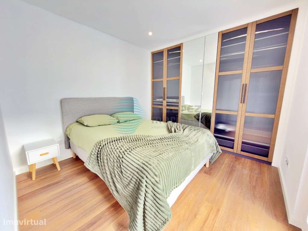 Moradia T3, com espaço exterior e anexo-16