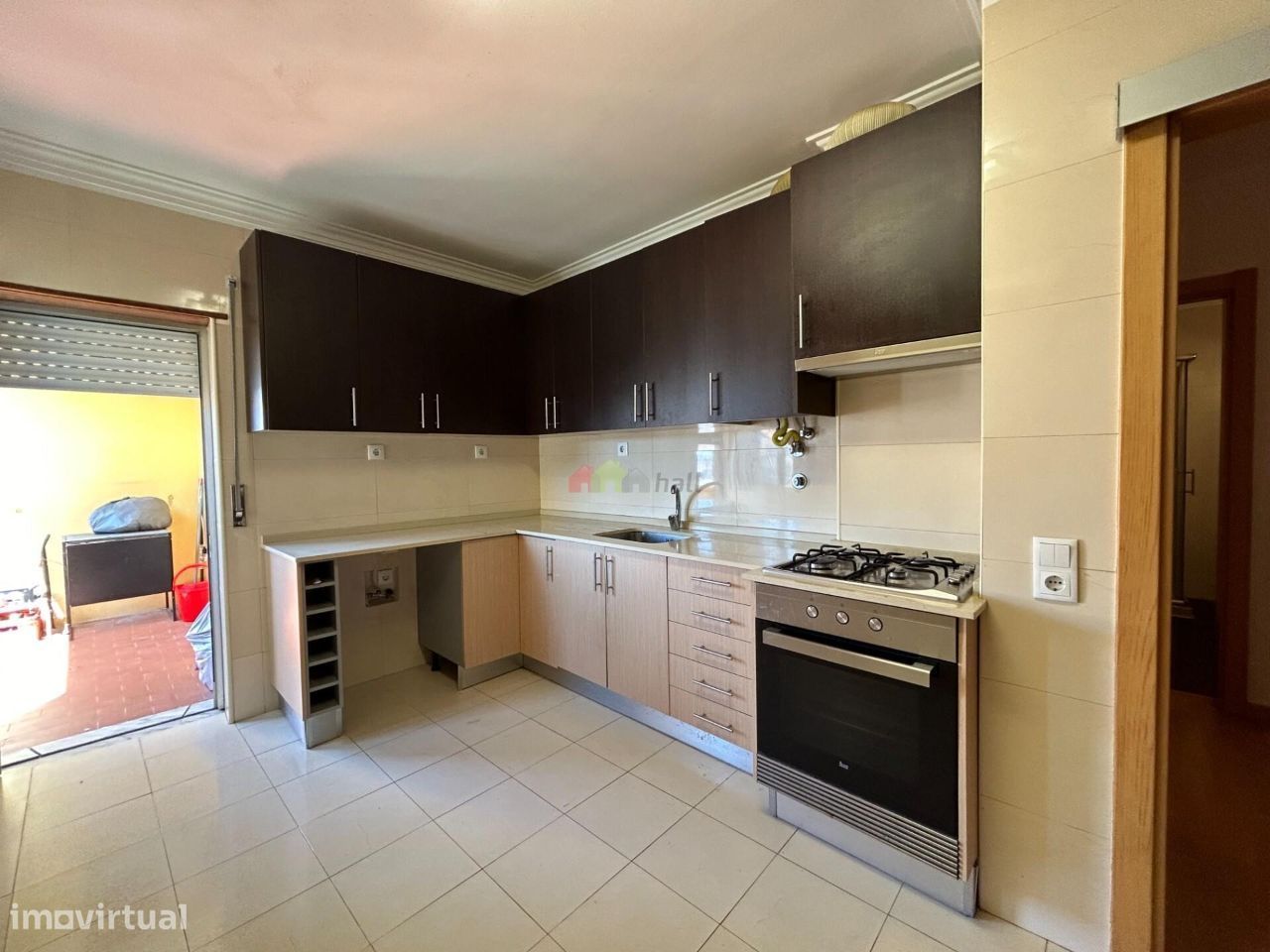 Apartamento T2 remodelado, 4 andar na Baixa da Banheira – 145.000€
