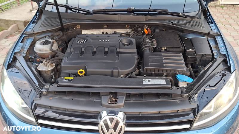 Volkswagen Golf 2.0 BlueTDI Comfortline - 10