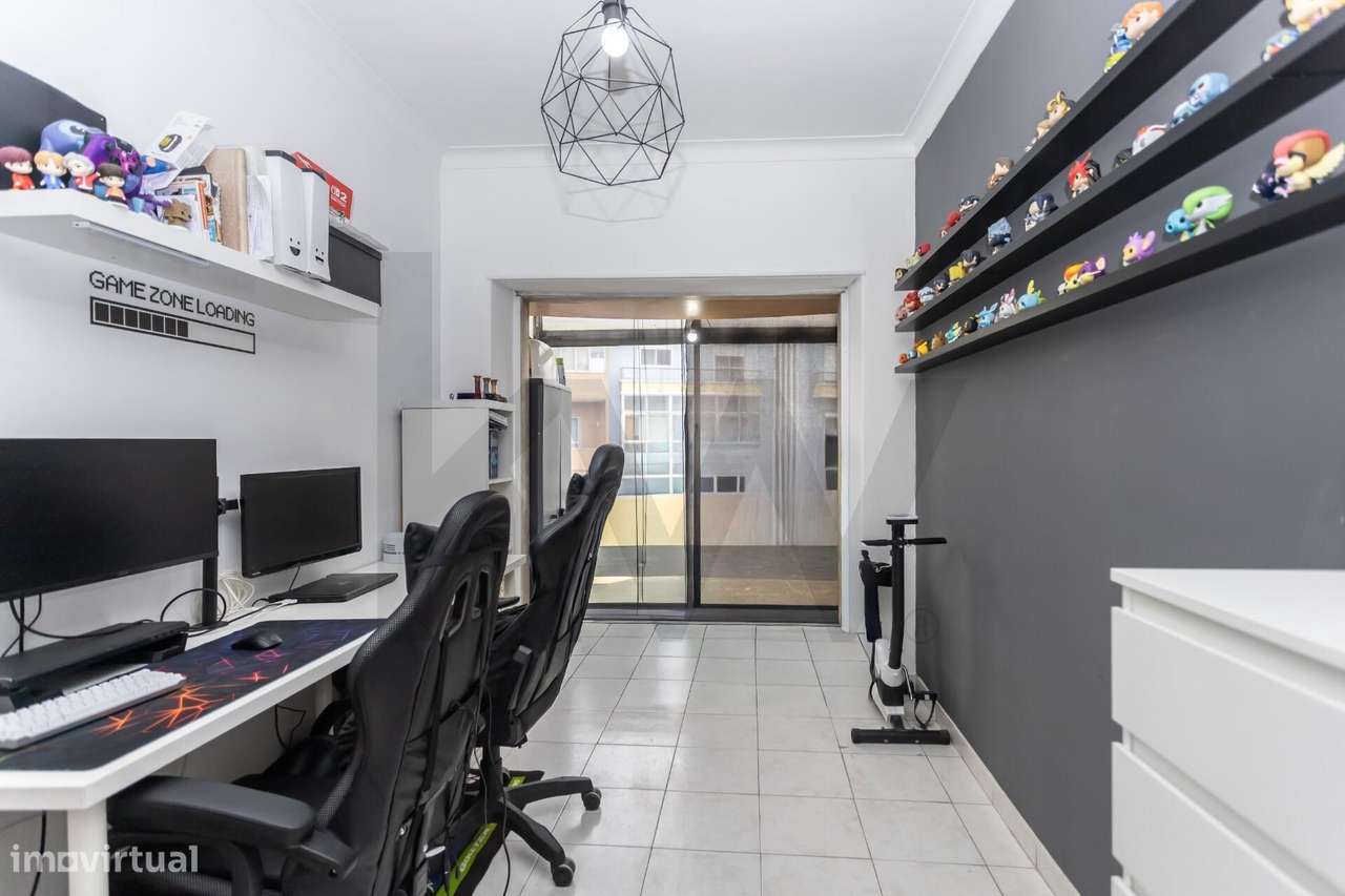 Apartamento T2 com duas frentes e vista rio na Torre da Marinha - Seix-10