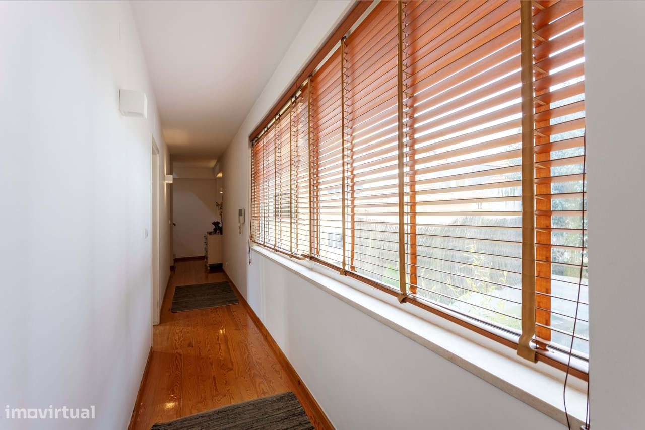 Moradia T6 com garagem, Madragoa, Estrela-20