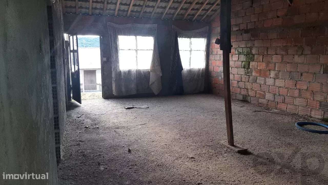 Moradia T3 em Macedo do Mato, Bragança - Grande imagem: 4/25