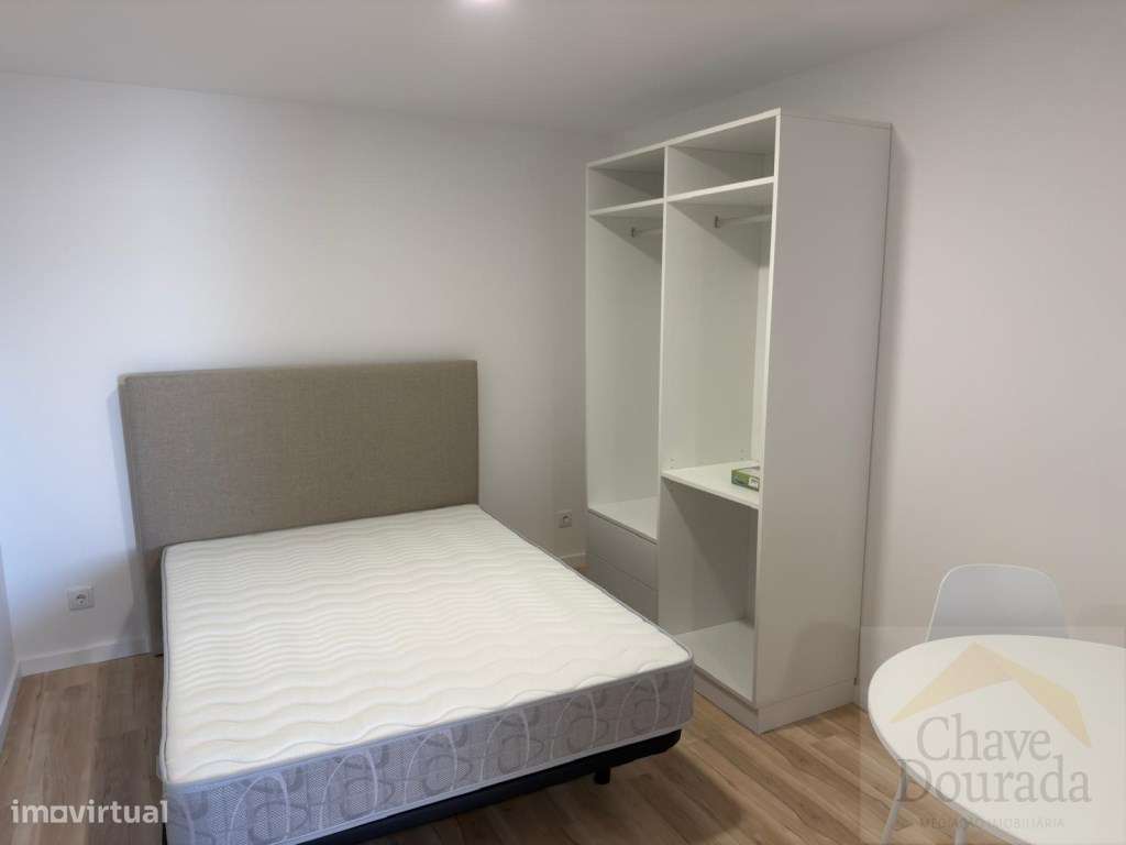 Estúdios T0 novos equipados e mobilados - junto à Escola Superior d... - Grande imagem: 4/6