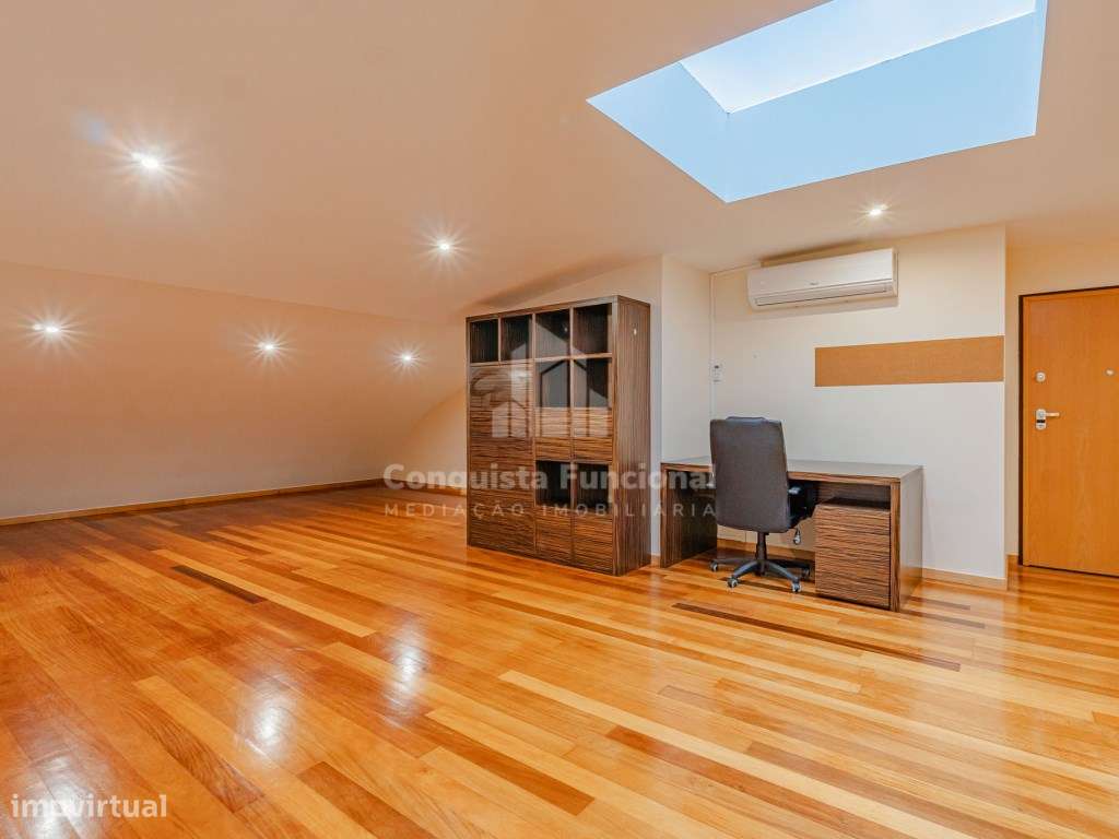 Duplex T2+1 nas Devesas | Totalmente equipado, mobilado e pronto a ...-15
