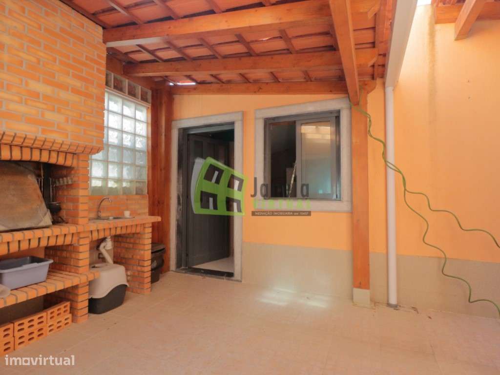 Moradia T3 com Garagem - Choilo, Azeitão-25