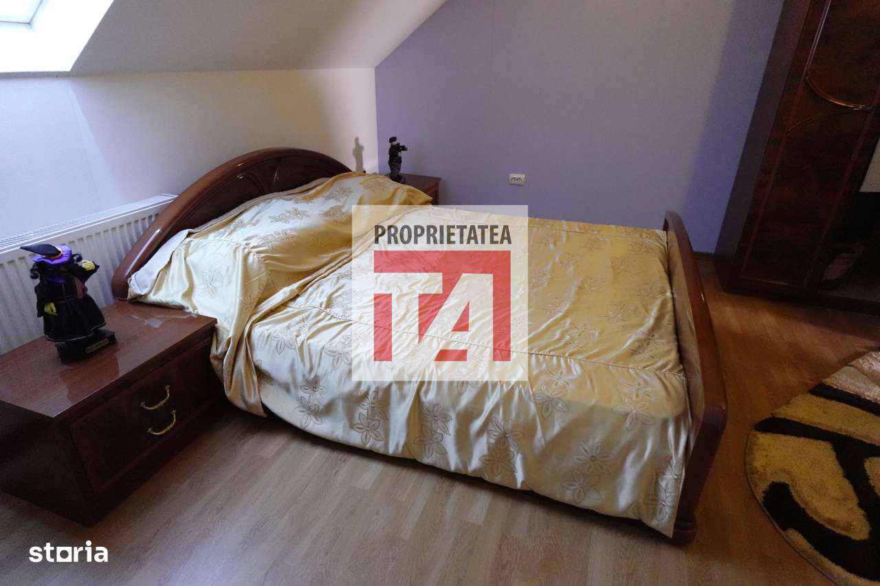 Casa spatioasa si teren de 1500mp Unguras-13