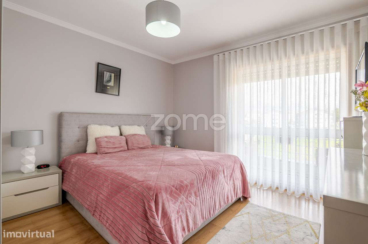 Duplex T3 com Terraço e Vista Mar em Gaia-9
