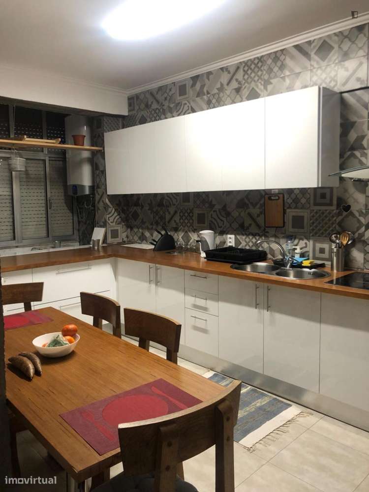 Quarto - localizado em Amadora Lisbon - Grande imagem: 4/9