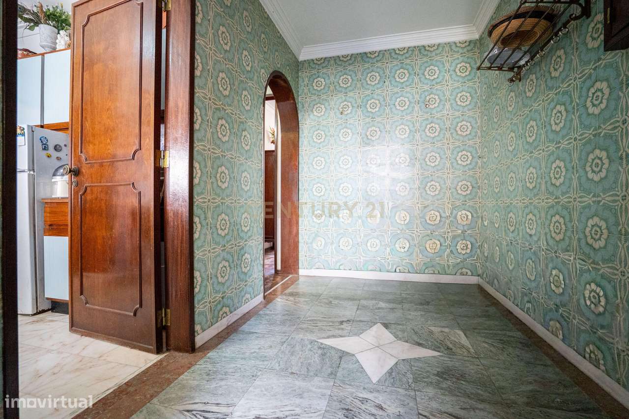 MORADIA T5 C/ TERRAÇO E JARDIM ALFRAGIDE (NEGOCIÁVEL) - Grande imagem: 4/40