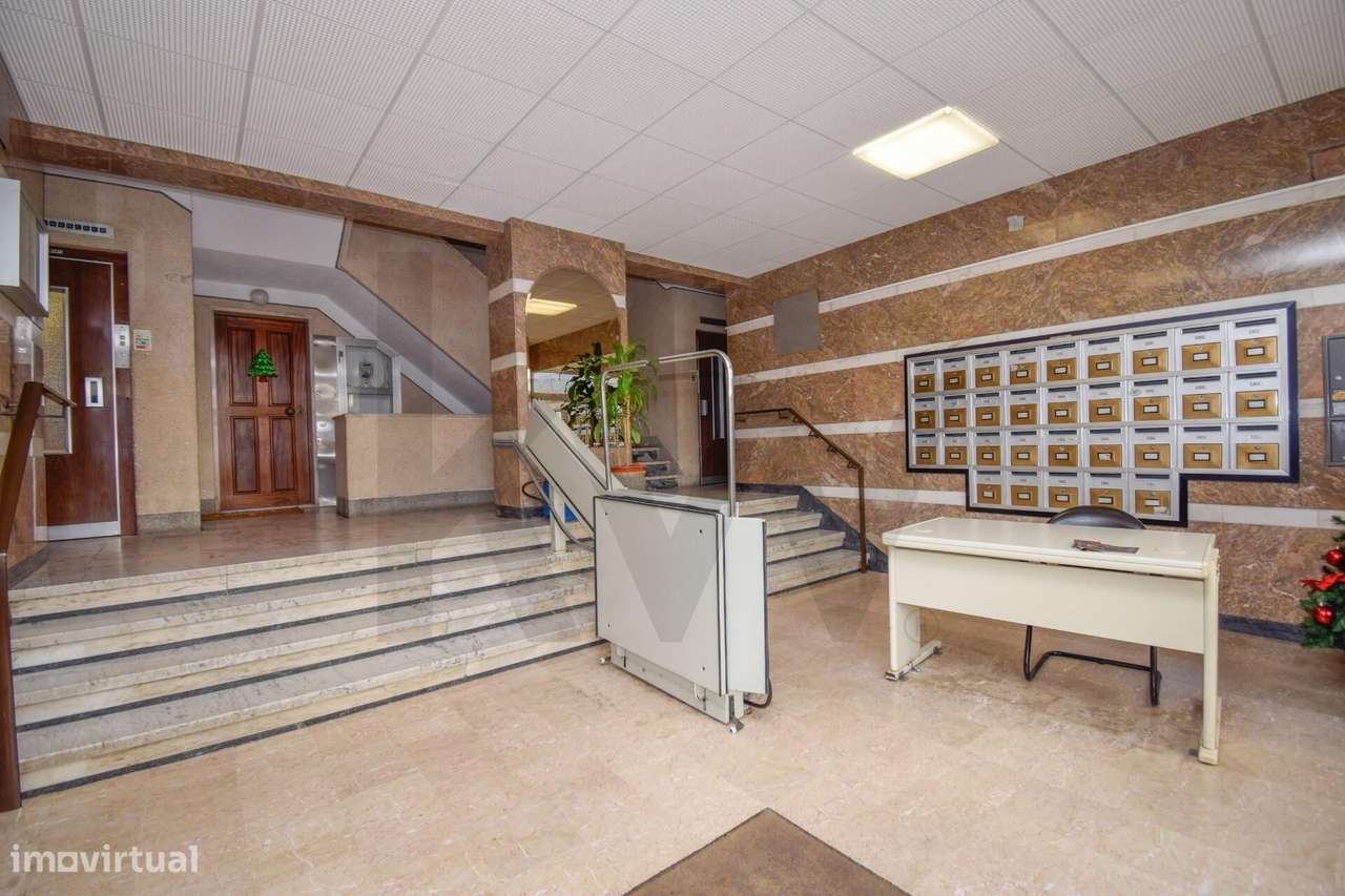 T3 com Sala Dupla em Carnaxide-23