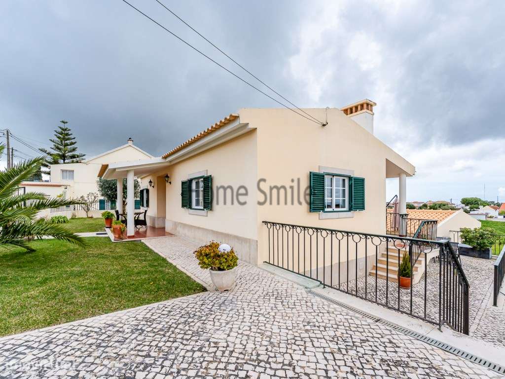 MORADIA COM PISCINA. EXCELENTE QUALIDADE-31