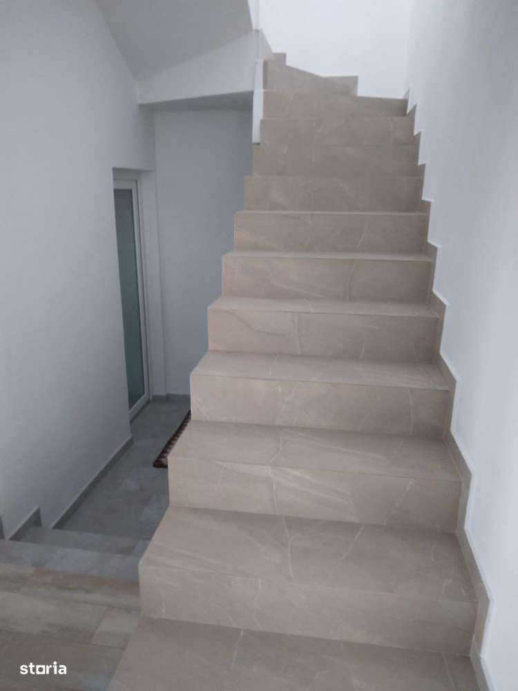 Casă, Grigorescu P+E,3 dormitoare,3 bai living,bucătărie,teren 1.000mp - Imagine principală: 5/16