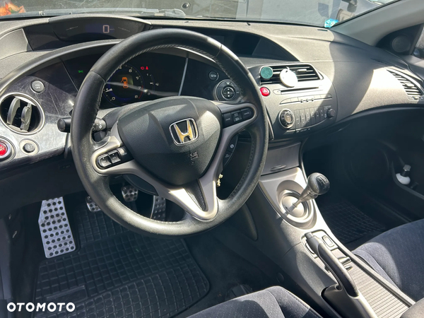 Honda Civic 1.8 Comfort - 18