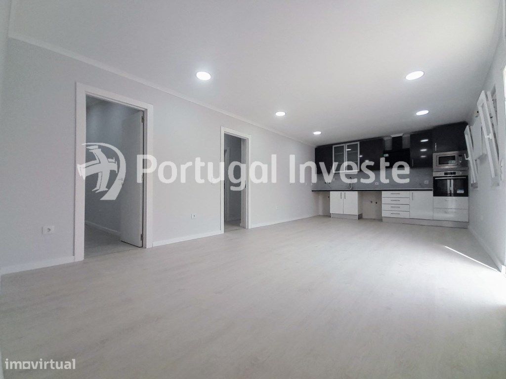 Moradia térrea transformada em T3 com quintal com churrasqueira, no... - Grande imagem: 1/24