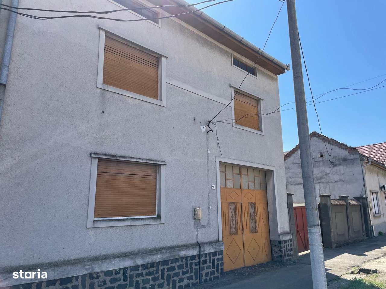 Casă Lugoj, teren generos, zona liniștită - Imagine principală: 4/7