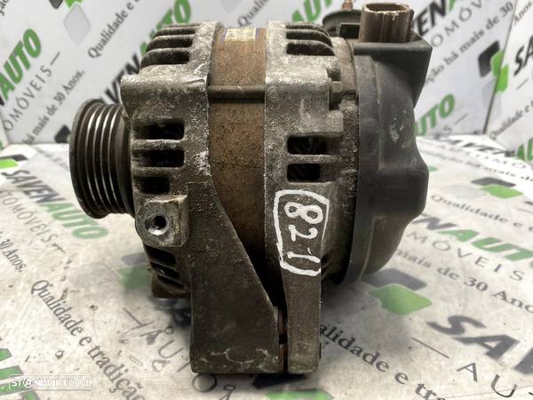 Alternador Toyota Corolla (_E12_) - 4